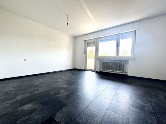 Großzügige 4-Zimmerwohnung mit Balkon in Höchst - Photo 1