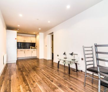 2 bedroom flat to rent - Photo 1