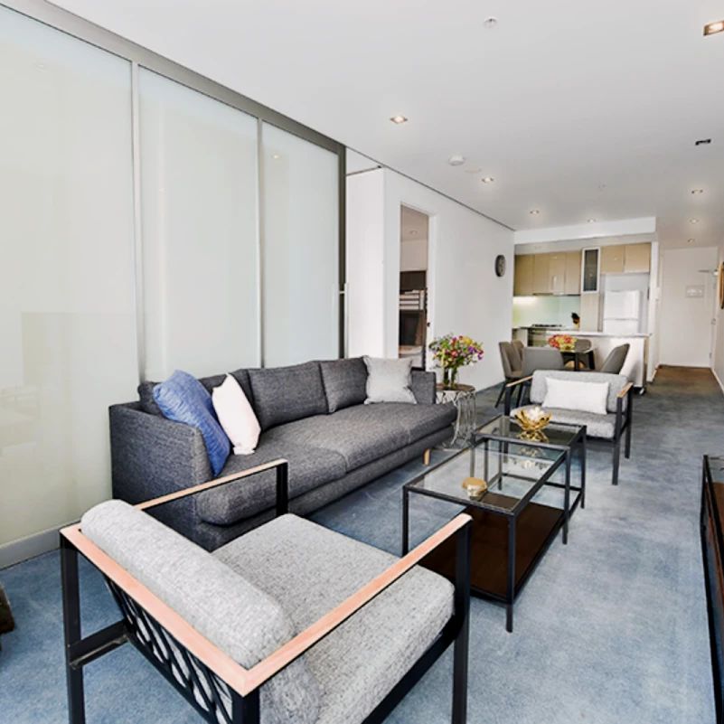 Cute 2-bedroom apartment near RMIT University - Photo 1