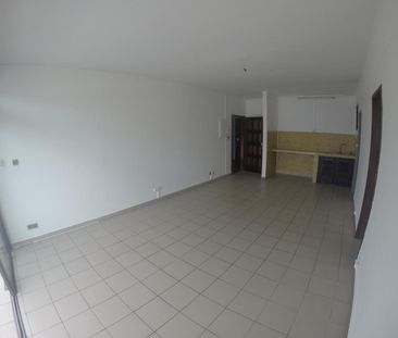 Location Appartement 2 pièces 46m² CAYENNE 97300 - Photo 2