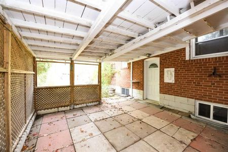 For Lease - 172 Betty Ann Drive, Toronto, Ontario - Photo 2