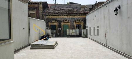Trilocale via Sangiuliano 26, Centro Storico, Catania - Photo 5