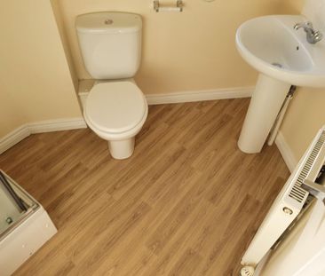 3 bedroom semi-detached house to rent - Photo 5