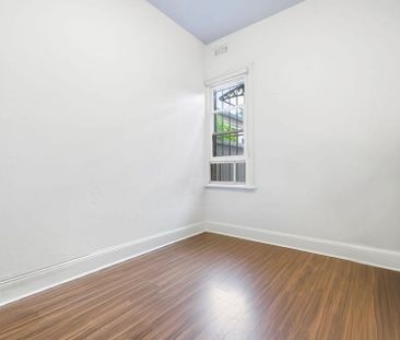 Convenient 1 Bedroom Terrace - Photo 5