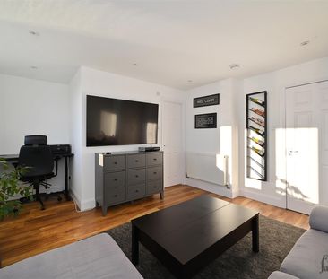 Seyssel Street, E14 3EH, London - Photo 3