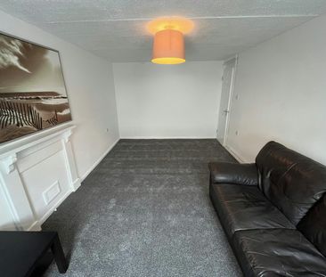 Flat to rent on - Photo 5
