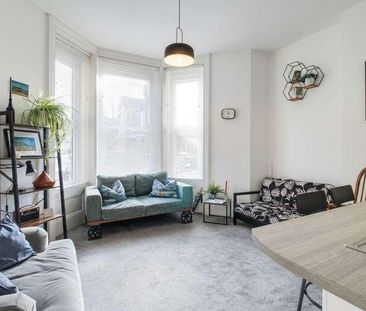 Westbourne Gardens, Folkestone, CT20 - Photo 1