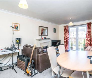 2 bedroom flat to rent - Photo 1