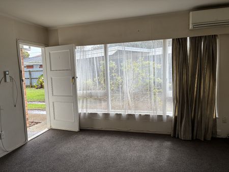 Lovely Two Bedroom Unit - Photo 5
