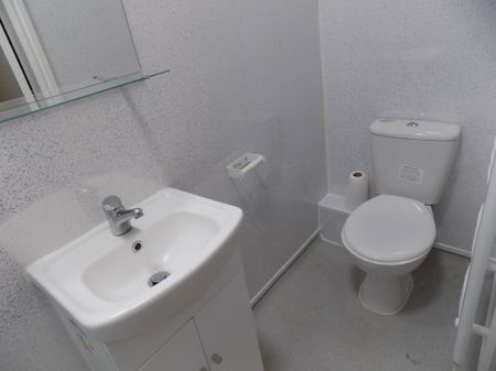 Ffordd Y Ffynnon, Bangor, Gwynedd, LL57 - Photo 3