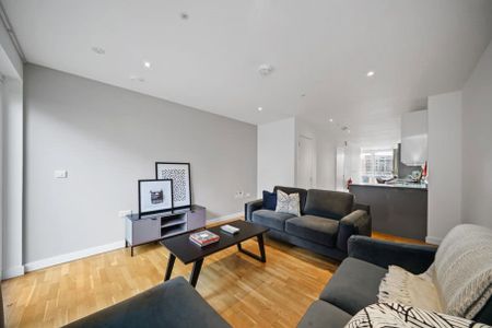 N26 Townhouses, E20 1BX, London - Photo 3