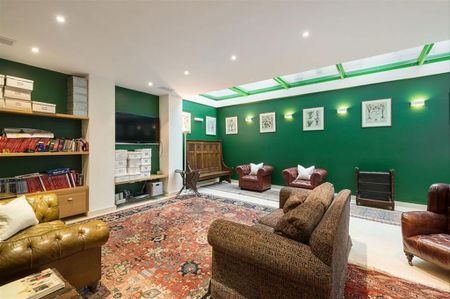 6 bedroom end of terrace house to rent - Photo 2