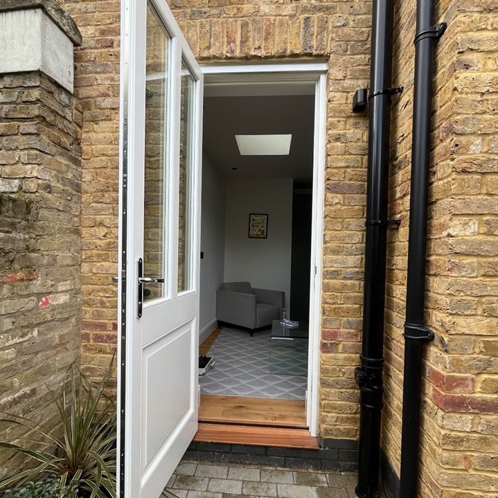 1 Bed Flat, Rosemont Road, W3 - Photo 1