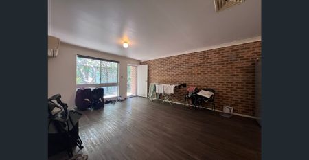 Two-Bedroom Unit Close to Ipswich CBD & Transport - Photo 2