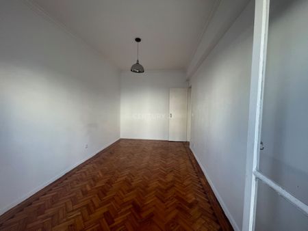 APARTAMENTO T2 EM MEM MARTINS PARA ARRENDAR - Photo 2