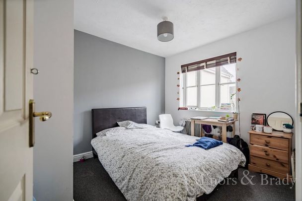 4 bedroom townhouse to rent - Photo 1