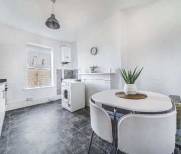 Flat to rent - Blackheath Road, Greenwich, SE10 - Photo 6