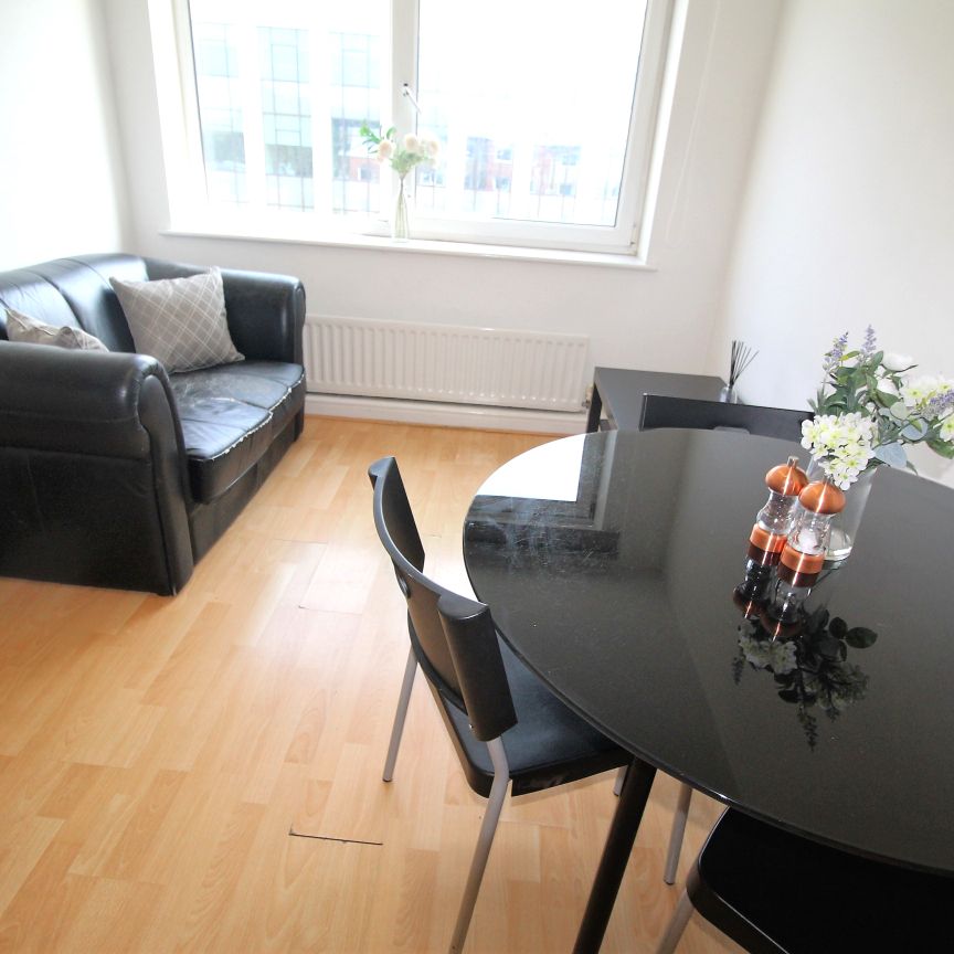 Flat 73, Samara Plaza, LS2 9DU, Leeds - Photo 1