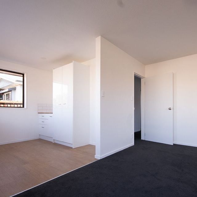 Sunny 3 bedroom townhouse - Photo 1