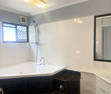 4 BEDROOM FAMILY HOME IN BALL BAY - Photo 6