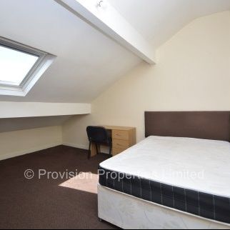 2 Bedroom Houses in Hyde Park, Leeds - Photo 1