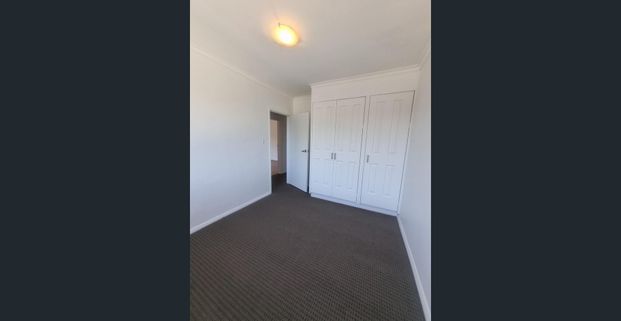 Outstanding position - Photo 1