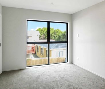 Four bedroom home in Manurewa! - Photo 5