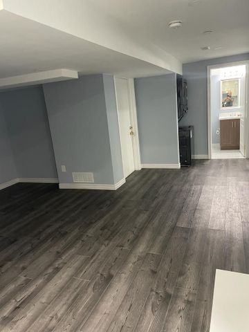 For Lease - 17 Hollowgrove Boulevard Unit# Basement, Brampton, Ontario - Photo 5