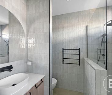 Modern Home in a Quiet Ballarat East Court - Photo 2