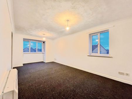 Josling Close, Grays, RM17 - Photo 3