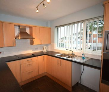 Bungalow to rent on - Photo 4