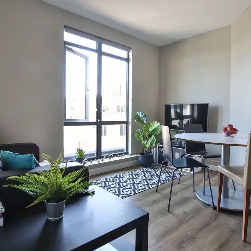 Classic 2 Bed Apartment - Photo 1