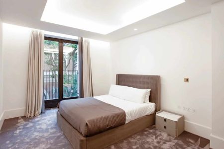 A modern one bedroom apartment set within the prestigious Lancer Square development. - Photo 3