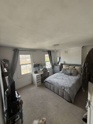 Room in a Shared House, Burtwell Lane, SE27 - Photo 1