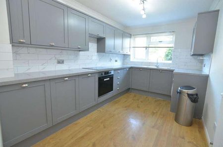 Old Farm Road East, Sidcup, DA15 - Photo 3