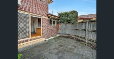 Low Maintenance Living in Essendon - Photo 5