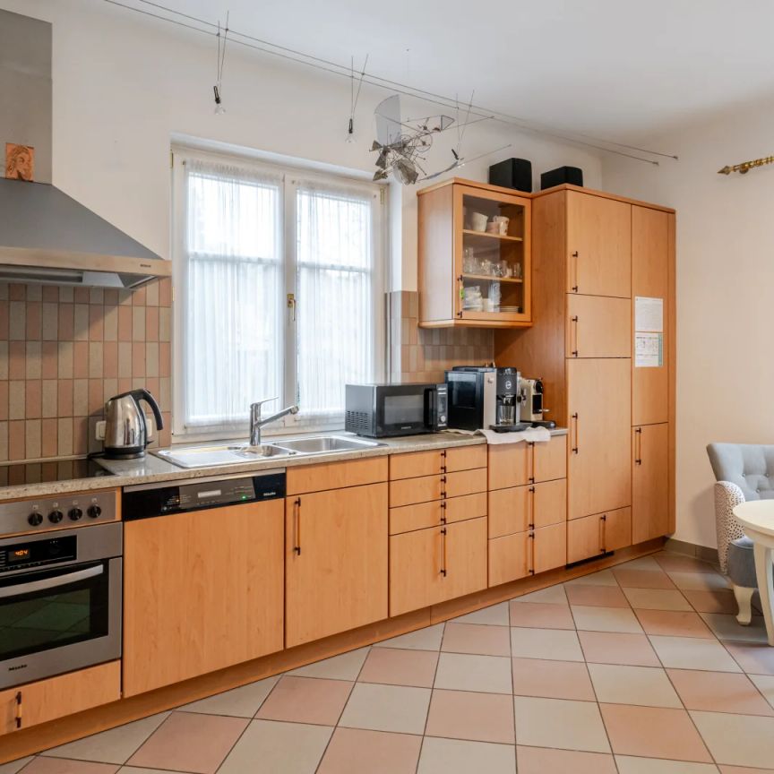 Großes Haus in Ruhelage mit Garten, Balkonen und Garage in Graz Ragnitz - Photo 1