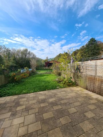 Wundeschöne Maisonettenwohnung mir Dachterrasse, Garten und Carport! - Photo 2
