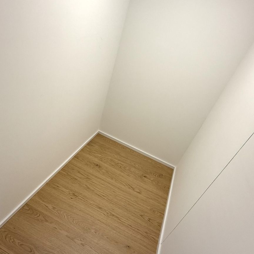 Sensationeller ERSTBEZUG mit Fußbodenkühlung und 10m² Außenfläche! - Photo 1