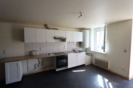 Location Appartement 4 pièces 65m² JOUET SUR L AUBOIS 18320 - Photo 4