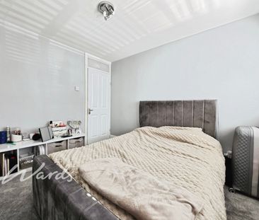 4 bedroom detached house to rent - Photo 6