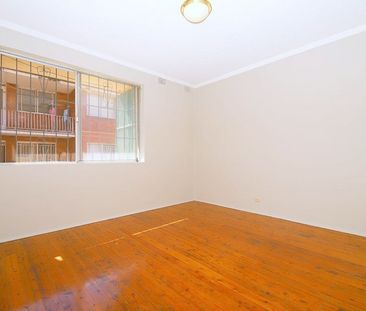 Two Bedroom Apartment in Ideal Location - Photo 3