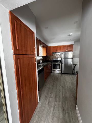 For Lease - 49 Doncaster Drive Unit# Upper, Brampton, Ontario - Photo 2