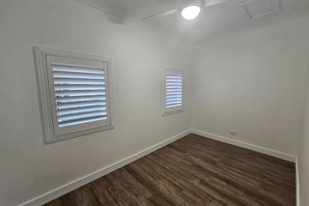 CBD Cottage - Photo 2