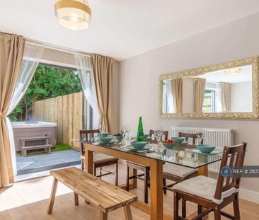 3 bedroom semi-detached house to rent - Photo 4