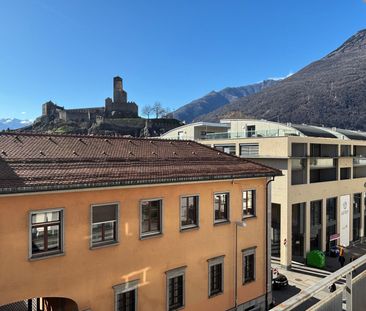 AFFITTASI LUMINOSO APPARTAMENTO DI 2.5 LOCALI - BELLINZONA CENTRO - Foto 6
