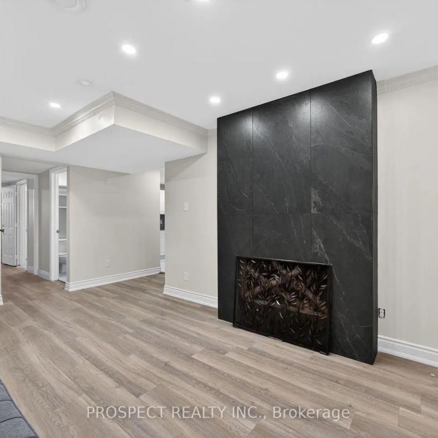 76 LOGAN COURT - Photo 1