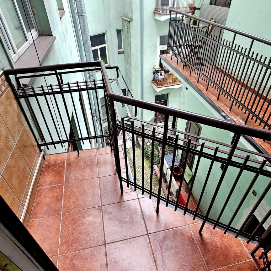 Stylowe mieszkanie z antresolą do spania. Początek Starowiślnej - Фото 1