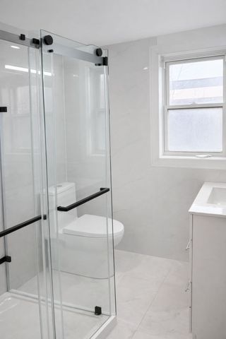 For Lease - 74 Neil Ave (MAIN FLR) Avenue Unit# Main, Hamilton, Ontario - Photo 4