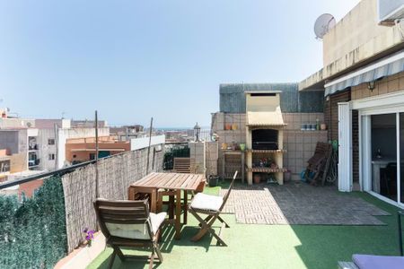 Carrer de Calderón de la Barca, Santa Coloma de Gramenet, Catalonia 08914 - Photo 3